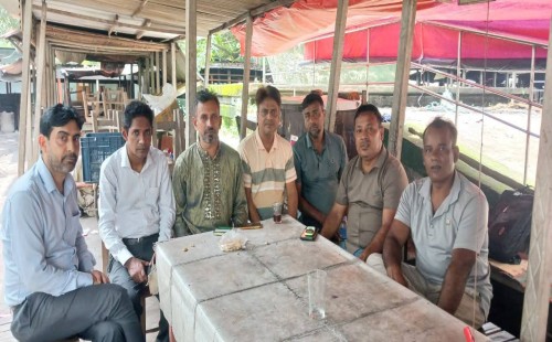 সিরাজগঞ্জ-৩ আসনে ধানেরশীষের মনোনয়ন প্রত্যাশী মো. সবুজ্জল হোসেন উজ্জল জনগণের কাছে পৌঁছে দিচ্ছেন বিএনপির ভারপ্রাপ্ত চেয়ারম্যান তারেক রহমানের ৩১ দফা কর্মসূচি 